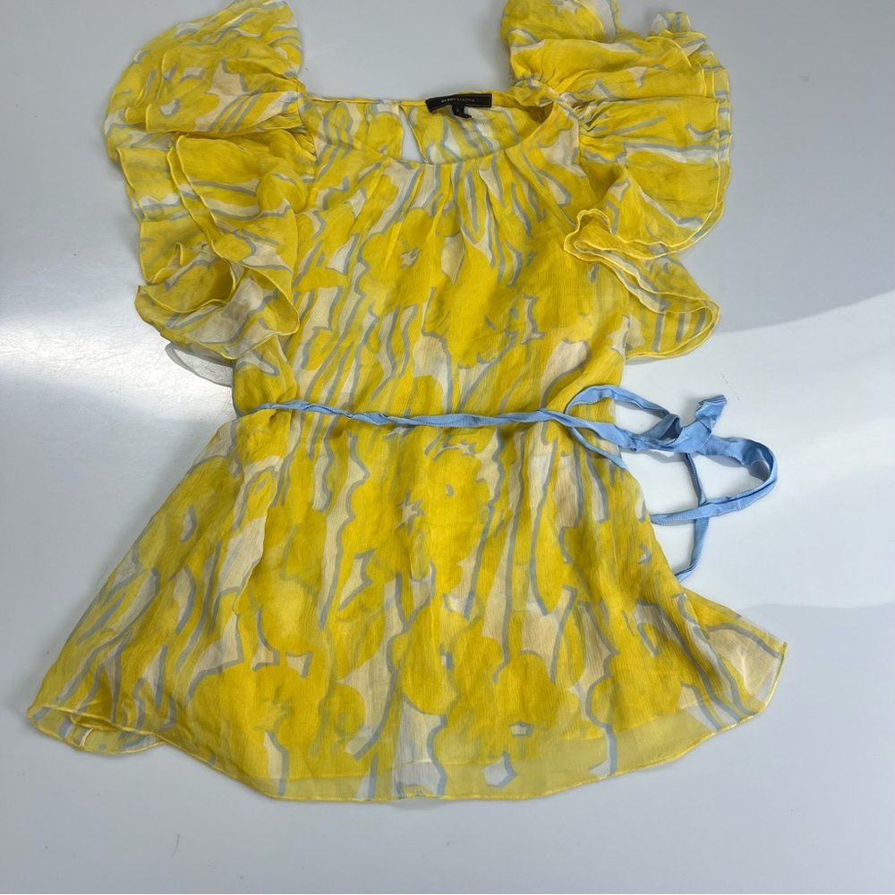 BCBG maxazria women’s yellow ruffle sleeve M
